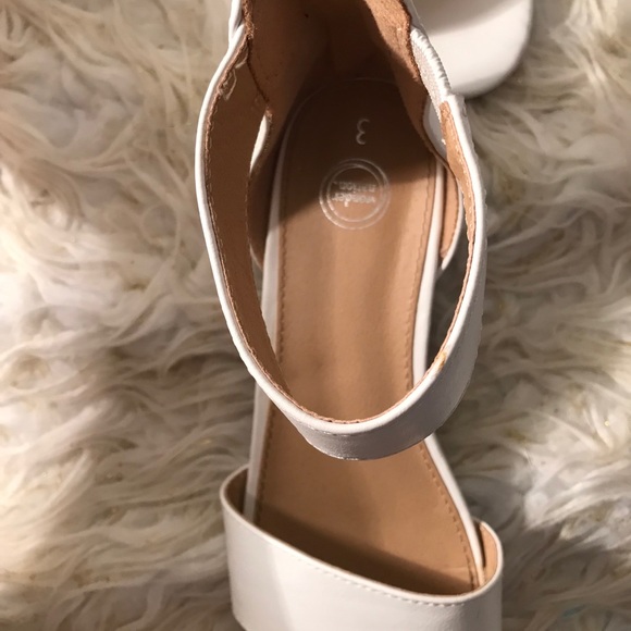 Wondernation Shoes - Picture 4 of 4